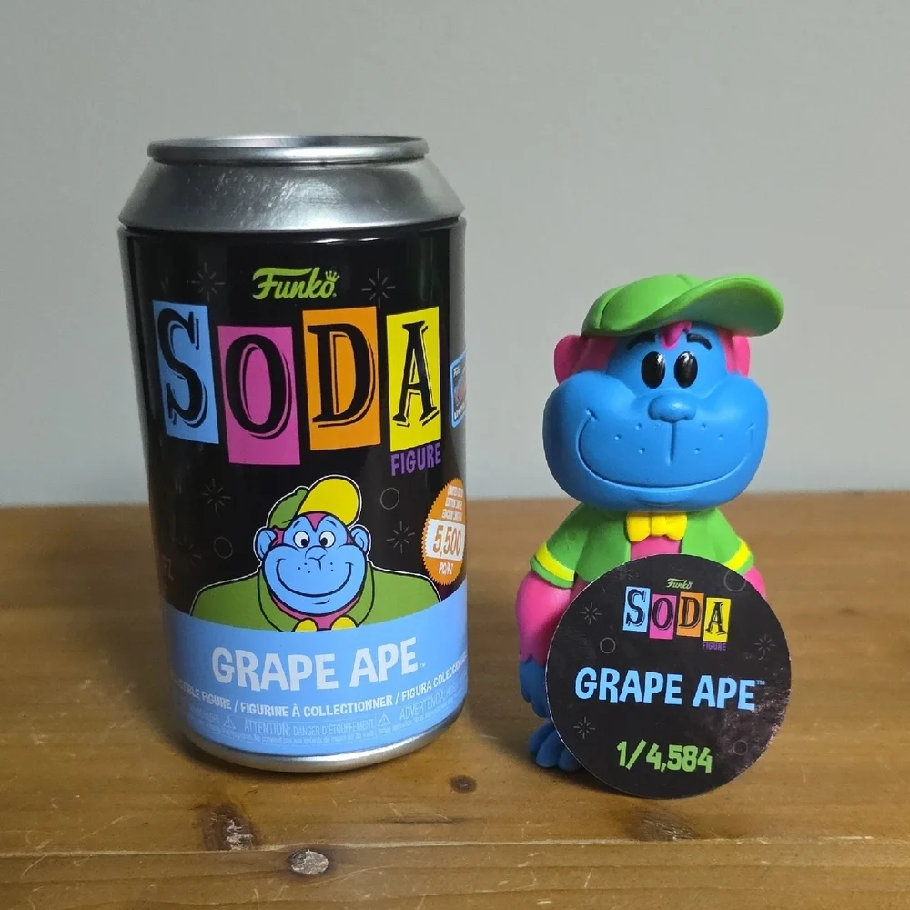 Funko Soda Grape Ape Blue and Green Figure with Can - Picture 1 of 3